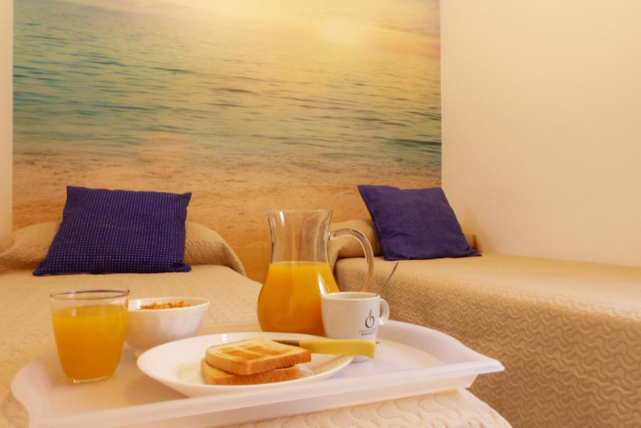 Studio With Access To The Garden. Open Pool. Beach Very Close. Wifi & Netflix Free Apartman Benalmádena Kültér fotó