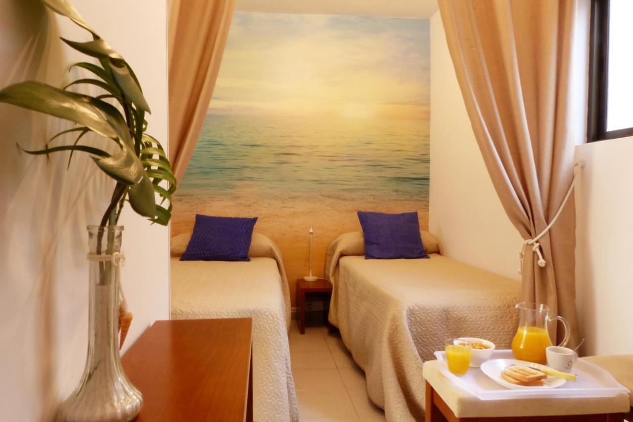 Studio With Access To The Garden. Open Pool. Beach Very Close. Wifi & Netflix Free Apartman Benalmádena Kültér fotó