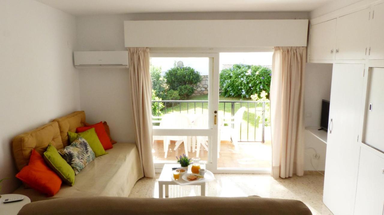 Studio With Access To The Garden. Open Pool. Beach Very Close. Wifi & Netflix Free Apartman Benalmádena Kültér fotó