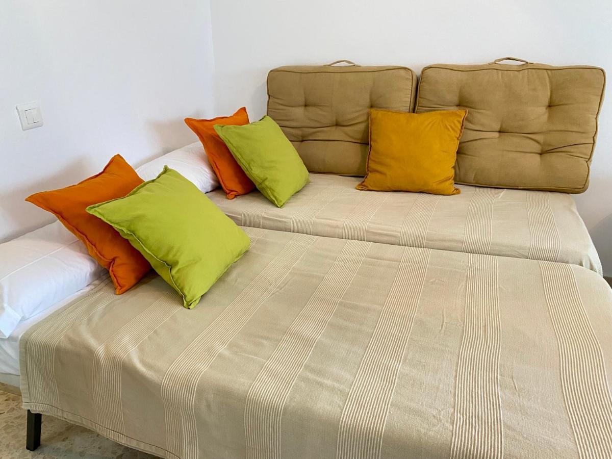 Studio With Access To The Garden. Open Pool. Beach Very Close. Wifi & Netflix Free Apartman Benalmádena Kültér fotó
