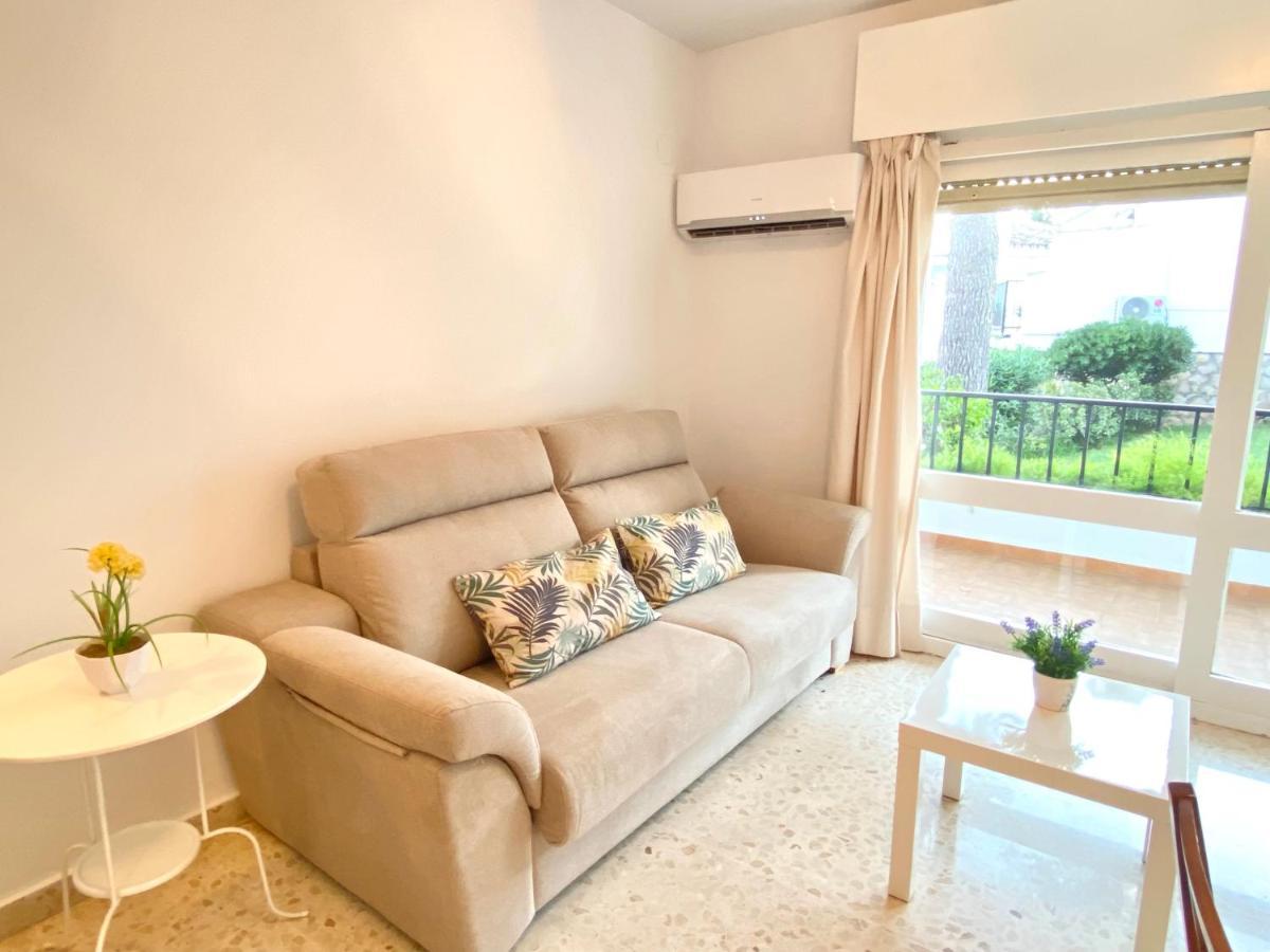 Studio With Access To The Garden. Open Pool. Beach Very Close. Wifi & Netflix Free Apartman Benalmádena Kültér fotó